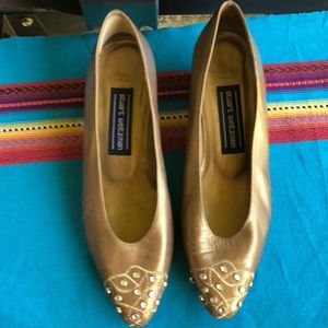 Stuart Weitzmsn gold with bling leather shoes